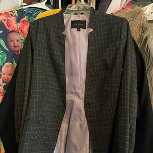 Banana Republic Black and White Sport Coat with Classic Notched Lapel